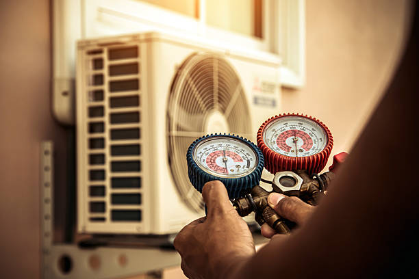 Professional Hvac technician working in Rushville, NE